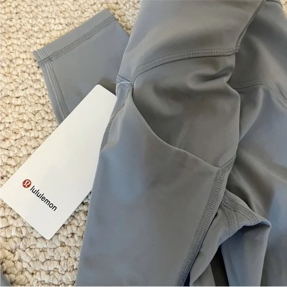 Lululemon - NWT Power Thru - leggings with pockets - size 0 - Picture 7 of 9